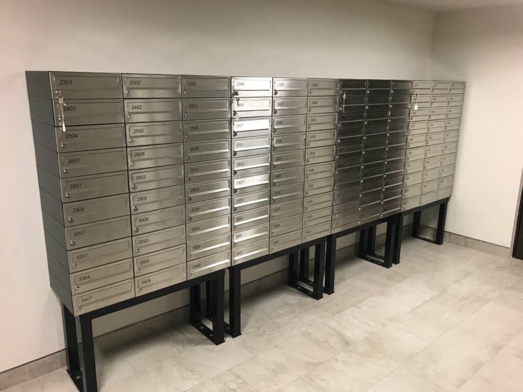 Tore Kia Stainless steel freestanding Mailboxes