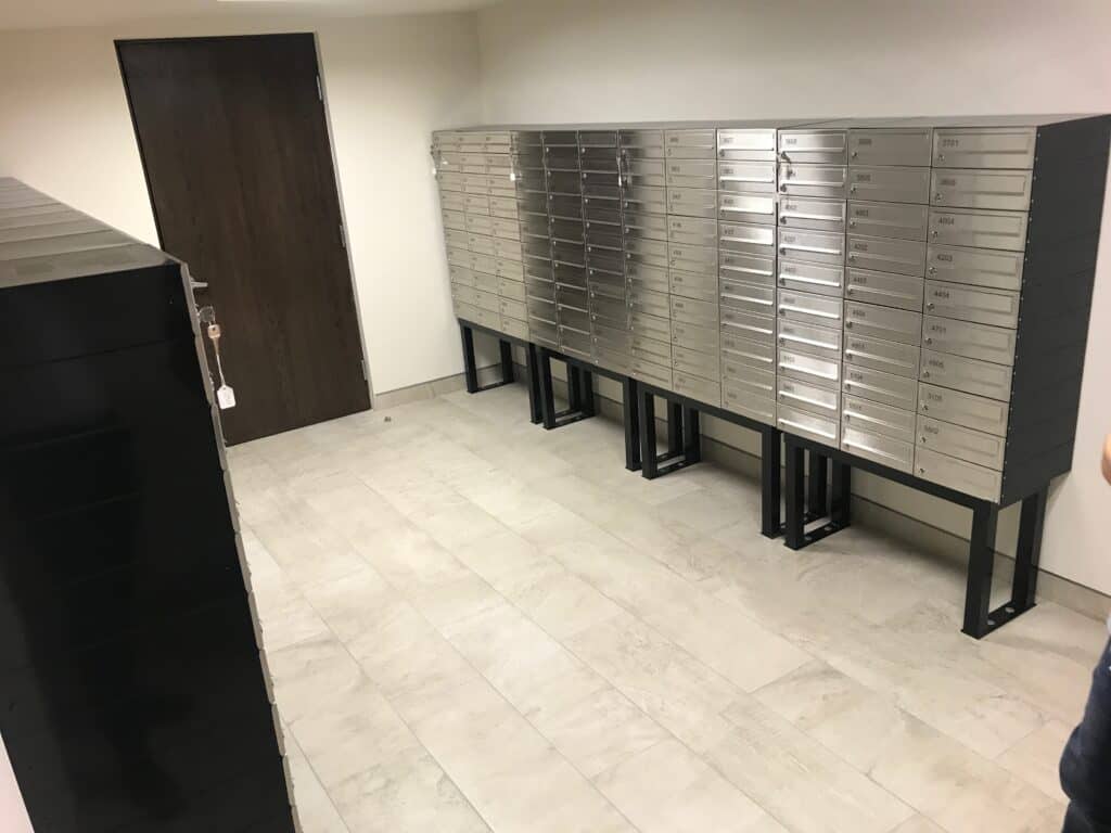 Tore Kia Stainless steel freestanding Mailboxes