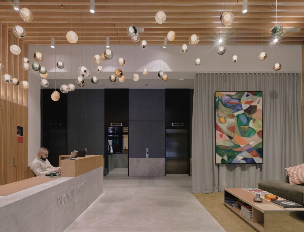 Blooms west interior