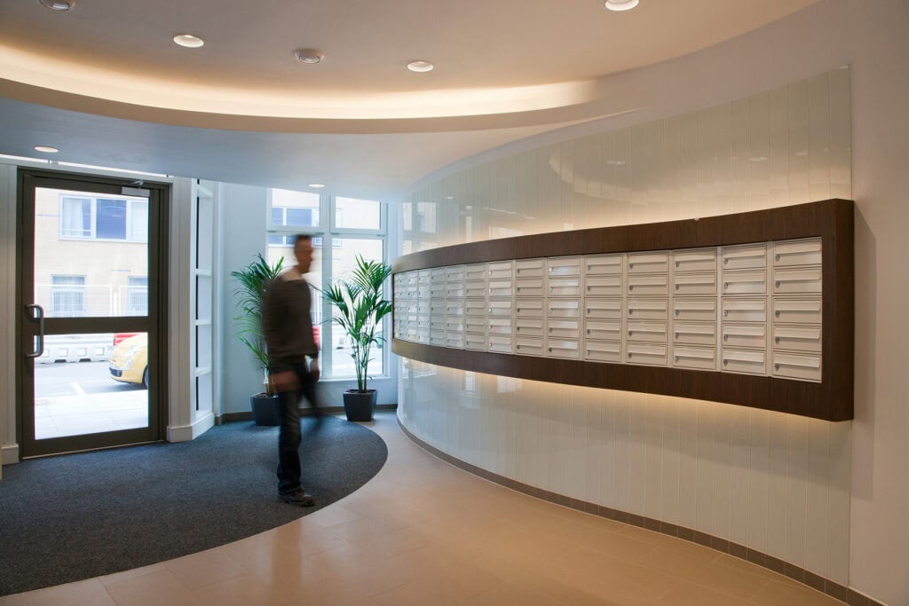 Curved letterboxes with surround lighting