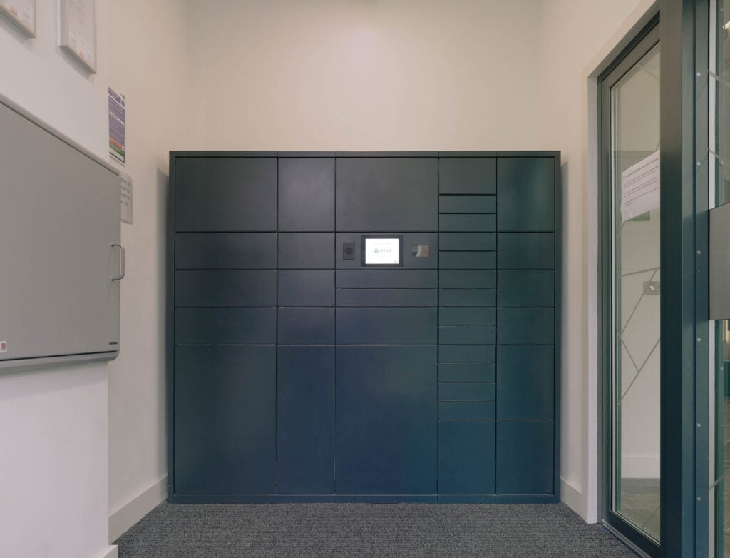 Amber house intelligent parcel system