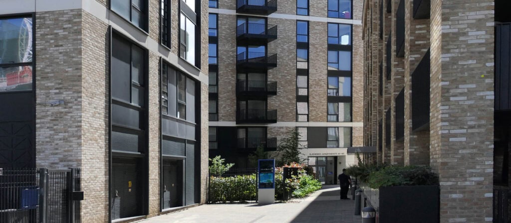 myrenzbox smart parcel system for claywords apartments
